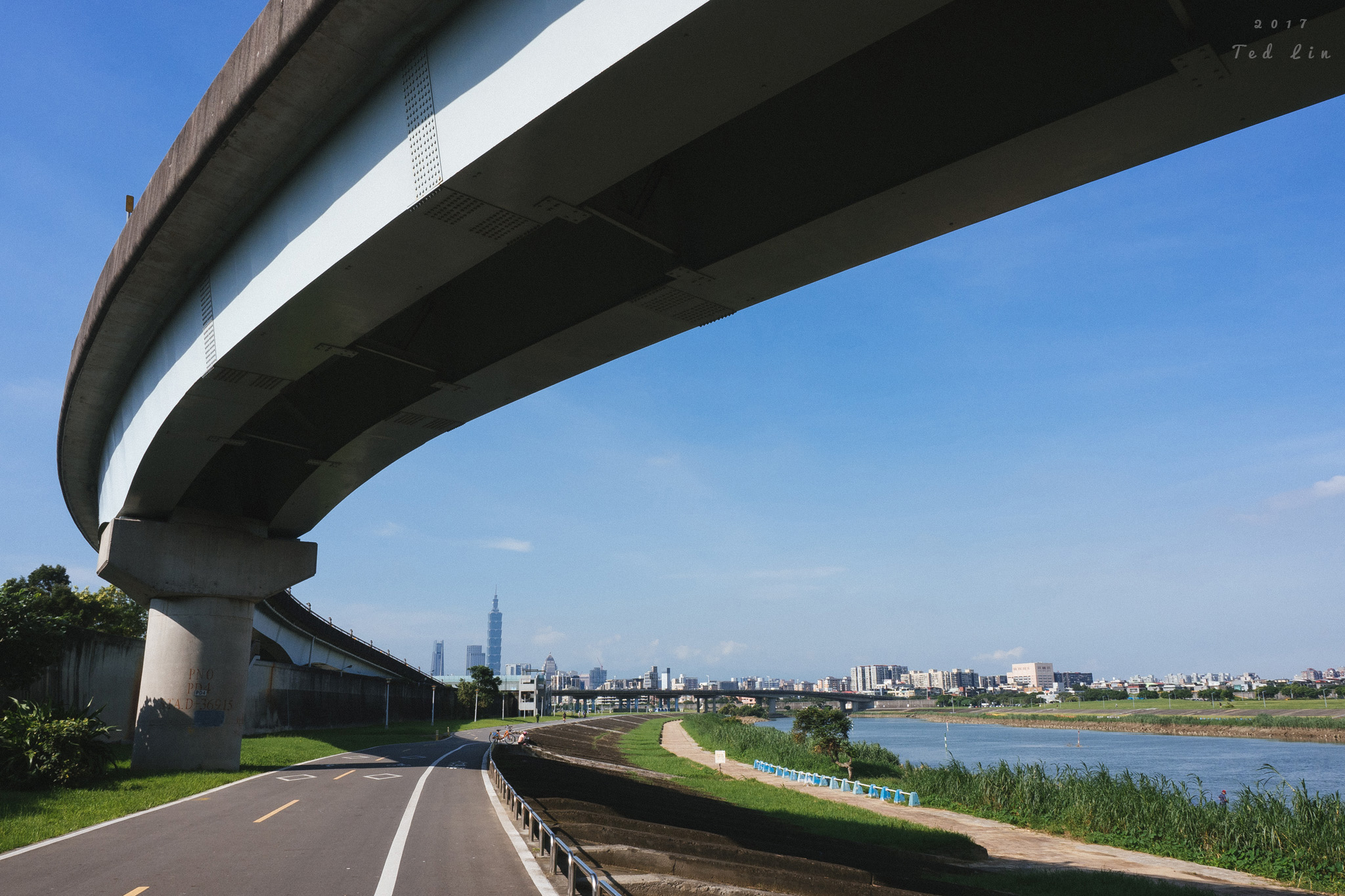 清晨鐵馬記事。板橋華江橋–>松山彩虹橋（基隆河右岸）